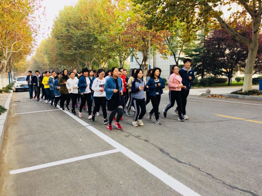 文化传播系积极响应奔跑吧青春大学生校园跑步季活动